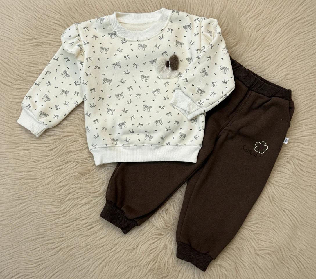 Chic Bow Print Fleece: Ruffle Shoulder Sweatshirt & Cocoa Jogger Set