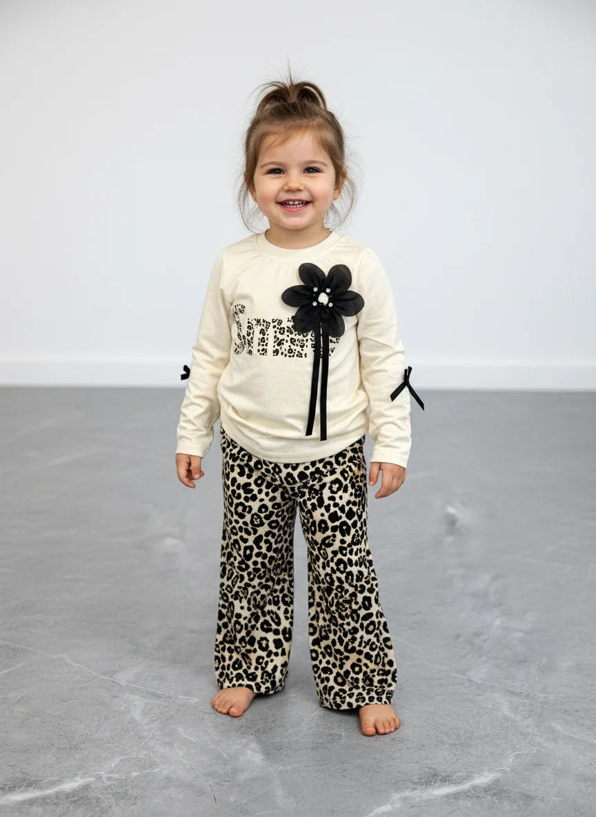 Girl's Chic Leopard Print Two-Piece Set - Jersey Top & Flowing Silk Pants