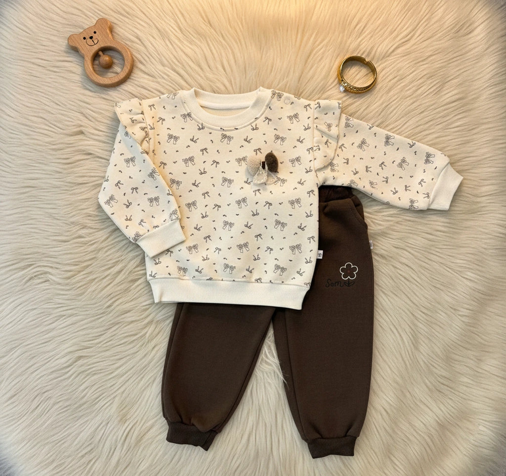 Chic Bow Print Fleece: Ruffle Shoulder Sweatshirt & Cocoa Jogger Set